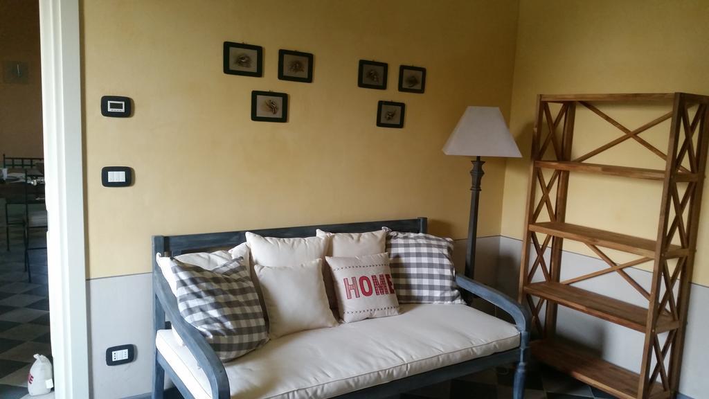 Cascina Rollone Villa Rocchetta Tanaro Buitenkant foto